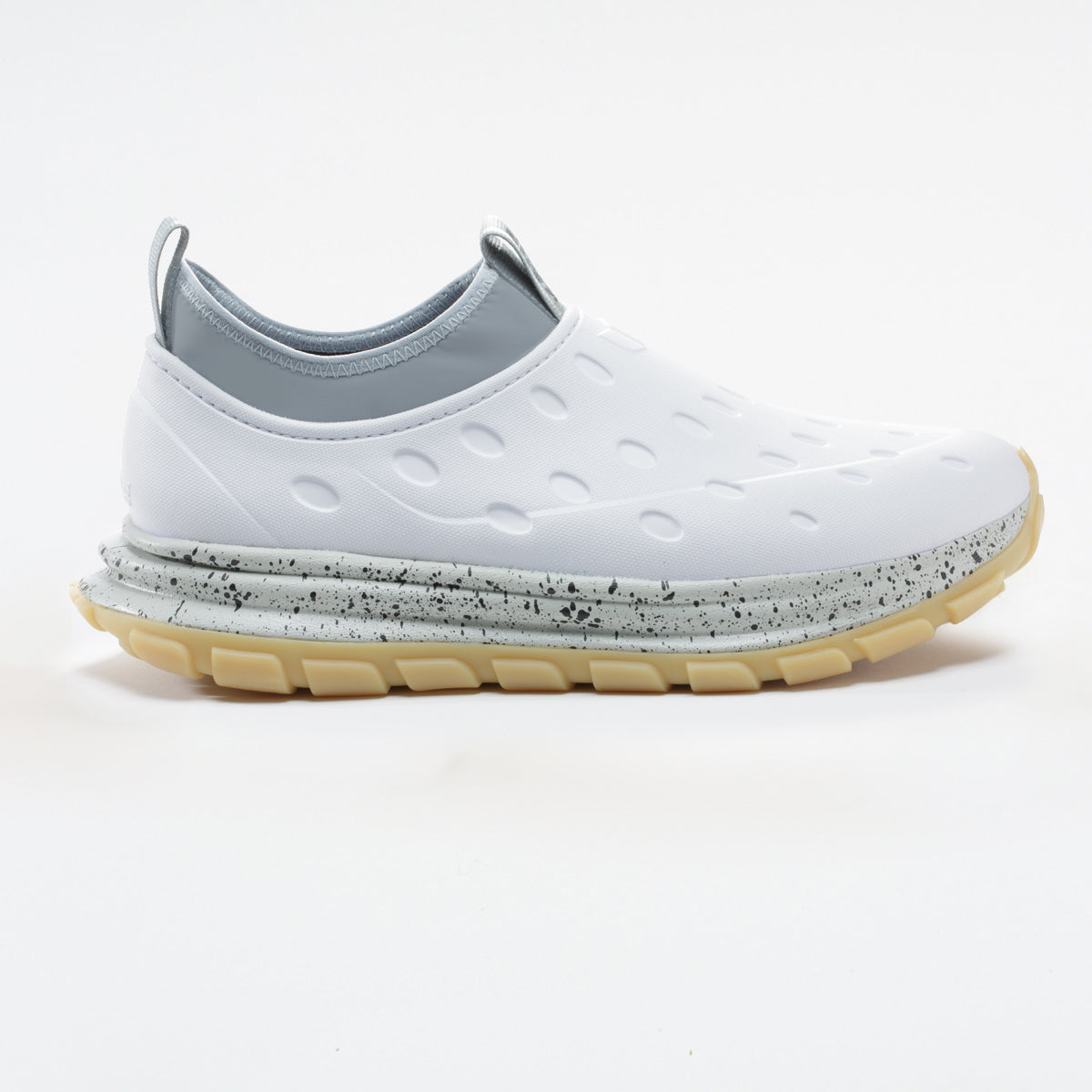 Kane Revive AC Recovery Shoe Footwear Kane White/Gum M3/W5