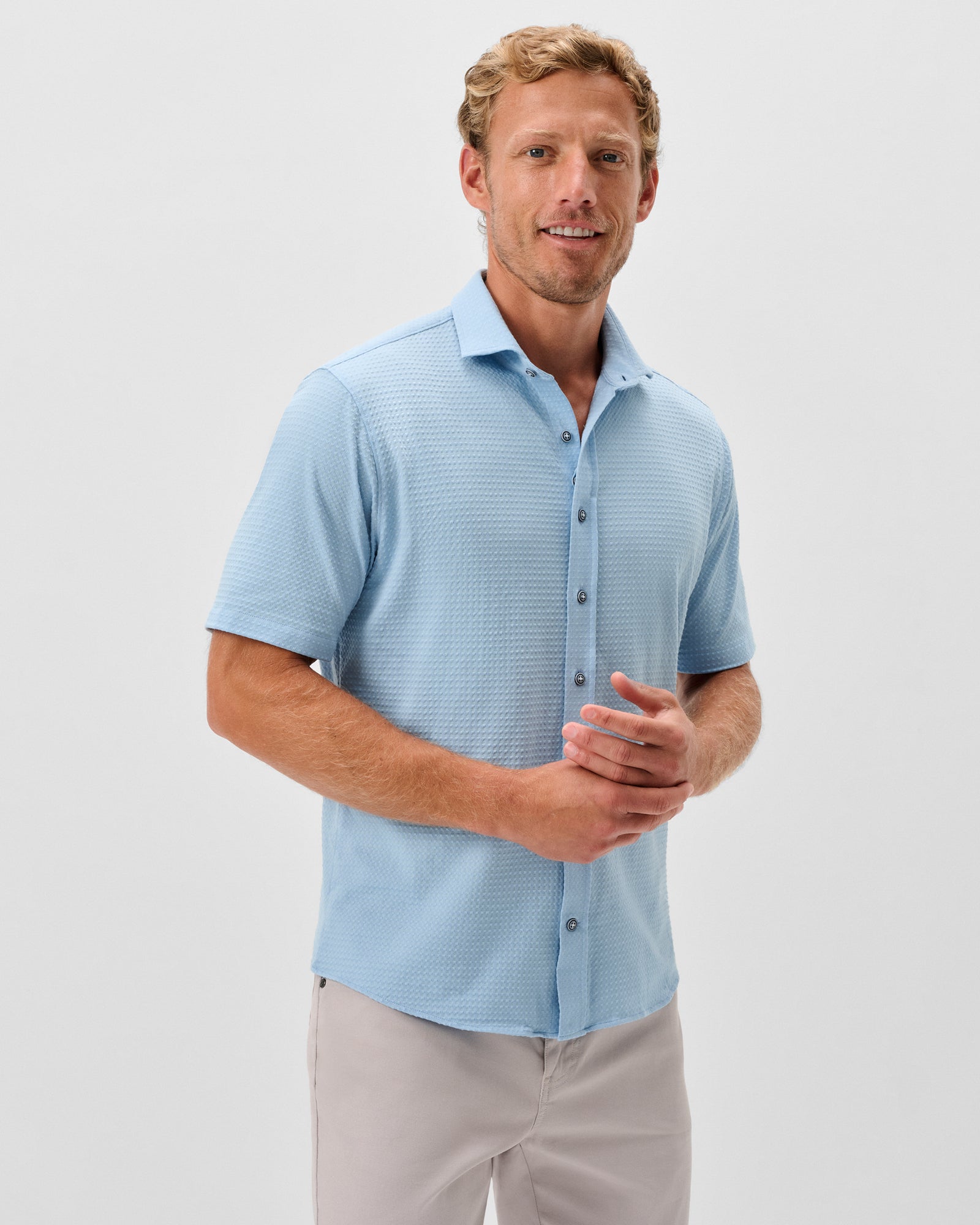 Johnnie-O Men's Surfsucker Stretch Knit Short Sleeve Button Down Shirt Apparel Johnnie-O Big Sky Small